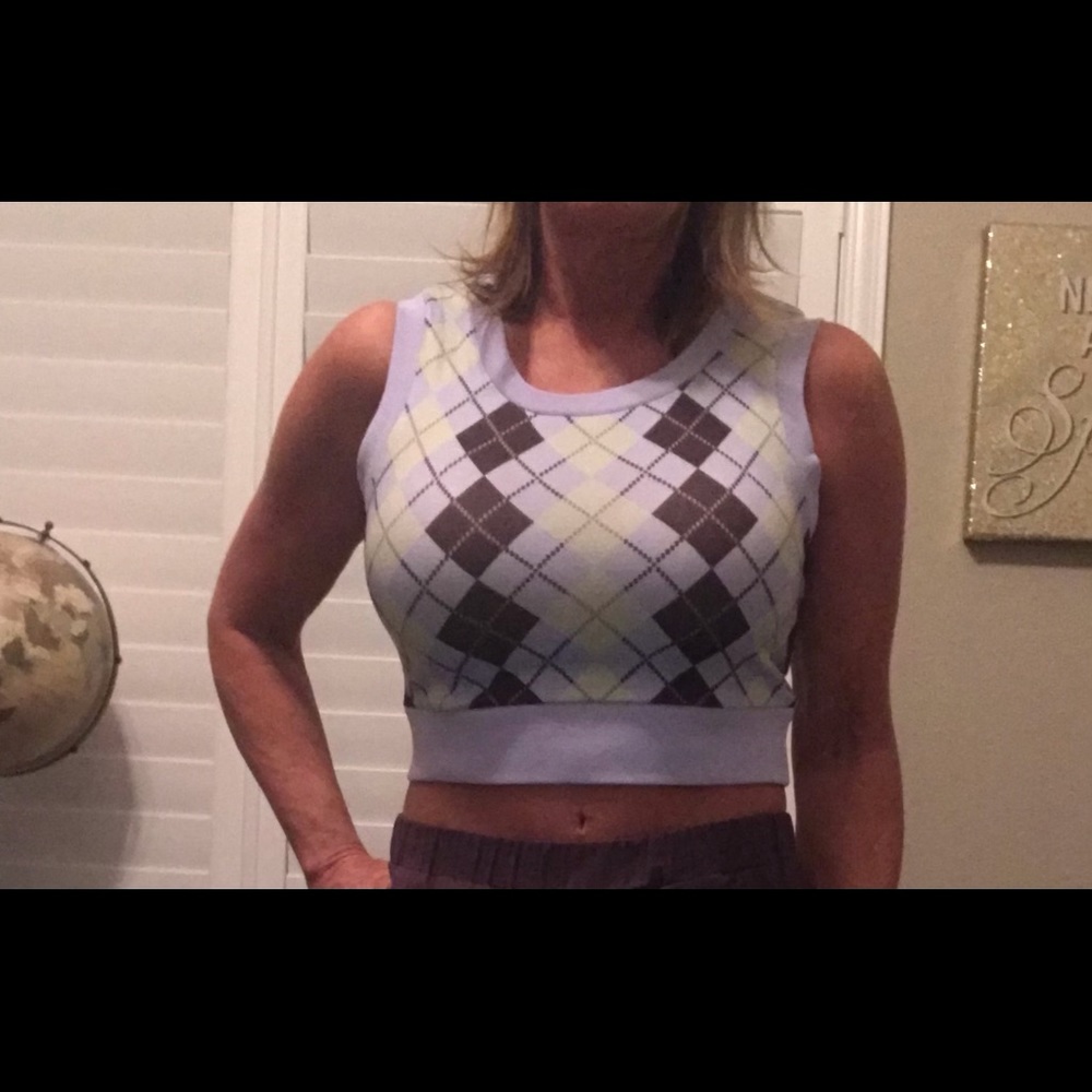 3/$25!!  New Argyle Print Crop Top Vest size Large